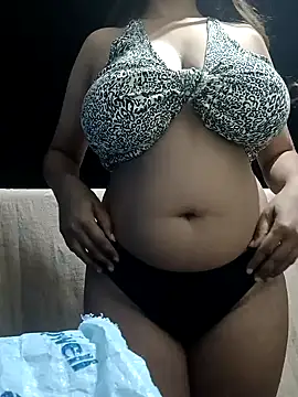 Snapshot of Hott_Muskan chatting on 12-15-25, 06:34 Hott Muskan online show from 12-15-25, 06:34