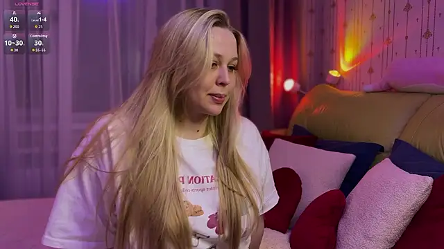 Estella Elwood online show from 03-16-26, 06:01