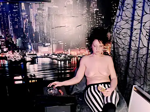 AMOURSWEET2025 online show from 10-31-25, 03:35