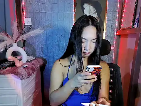Nathalie Smith19 online show from 04-18-26, 09:37