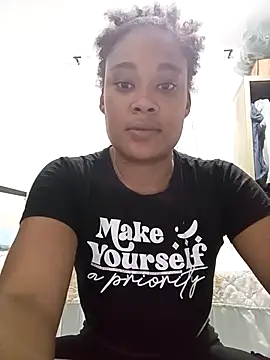 Snapshot of dahian_charlote02 chatting on 04-12-26, 01:10 dahian charlote02 online show from 04-12-26, 01:10