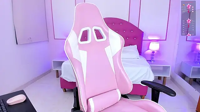 Snapshot of STEFANY_MOLL chatting on 11-05-25, 04:01 STEFANY MOLL online show from 11-05-25, 04:01