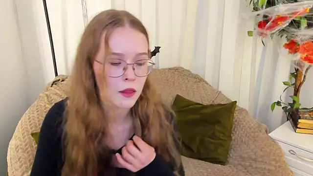 MandyMils online show from 10-25-25, 02:46