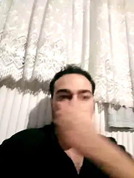 Snapshot of Aliii1657 chatting on 04-03-26, 09:13 Aliii1657 online show from 04-03-26, 09:13