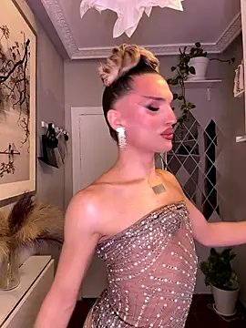 Snapshot of lacattiva chatting on 09-28-25, 12:05 lacattiva online show from 09-28-25, 12:05