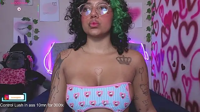 Snapshot of LuckySwagson chatting on 02-01-26, 03:16 LuckySwagson online show from 02-01-26, 03:16