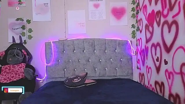 Snapshot of LuckySwagson chatting on 02-05-26, 12:04 LuckySwagson online show from 02-05-26, 12:04