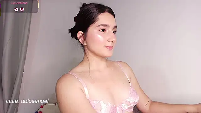 Snapshot of dulceangel__ chatting on 10-02-25, 10:28 dulceangel online show from 10-02-25, 10:28