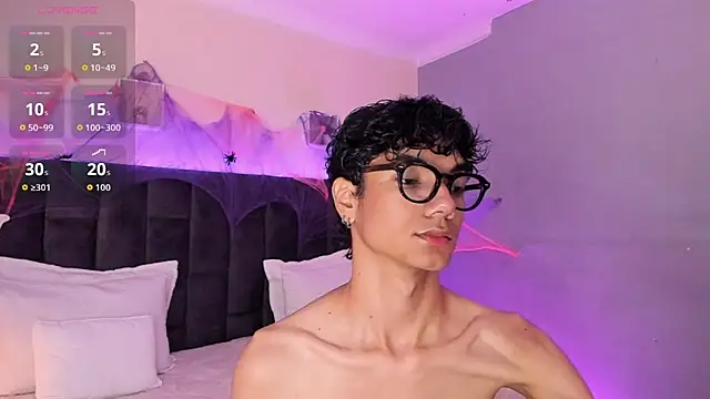 Phillicious   online show from 10-20-25, 09:04