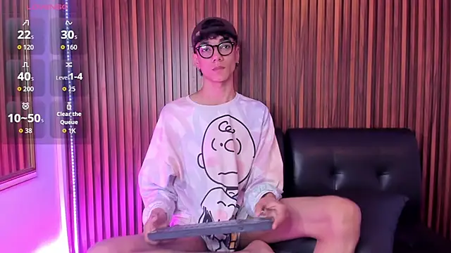 Snapshot of Phillicious__ chatting on 01-15-26, 12:04 Phillicious online show from 01-15-26, 12:04