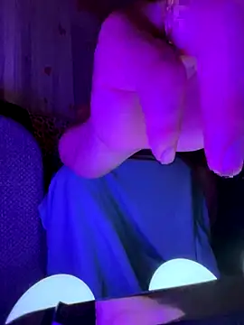 Snapshot of GirThyDock chatting on 10-21-25, 12:17 GirThyDock online show from 10-21-25, 12:17