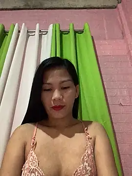 Snapshot of Cleo17 chatting on 04-02-26, 02:04 Cleo17 online show from 04-02-26, 02:04