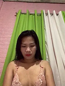 Snapshot of Cleo17 chatting on 04-16-26, 11:11 Cleo17 online show from 04-16-26, 11:11