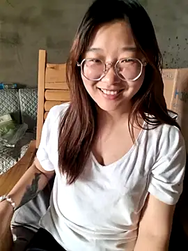 sisi-maiden online show from 03-12-26, 07:58