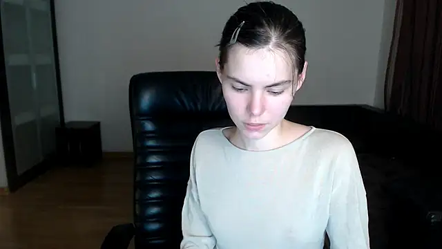 AmelieReve online show from 10-14-25, 04:41