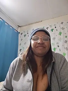 Avannay online show from 06-18-26, 01:50