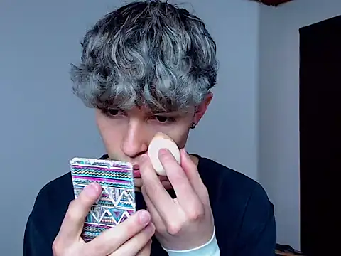 Snapshot of john_vichenso chatting on 10-10-25, 08:52 john vichenso online show from 10-10-25, 08:52