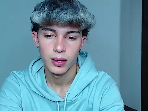 Snapshot of john_vichenso chatting on 10-14-25, 10:43 john vichenso online show from 10-14-25, 10:43