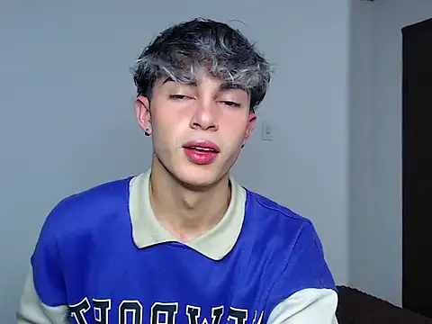 Snapshot of john_vichenso chatting on 10-22-25, 10:20 john vichenso online show from 10-22-25, 10:20