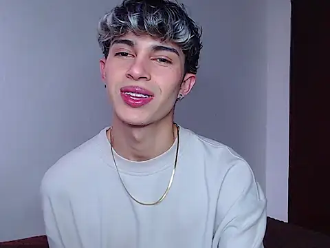 Snapshot of john_vichenso chatting on 11-06-25, 09:05 john vichenso online show from 11-06-25, 09:05