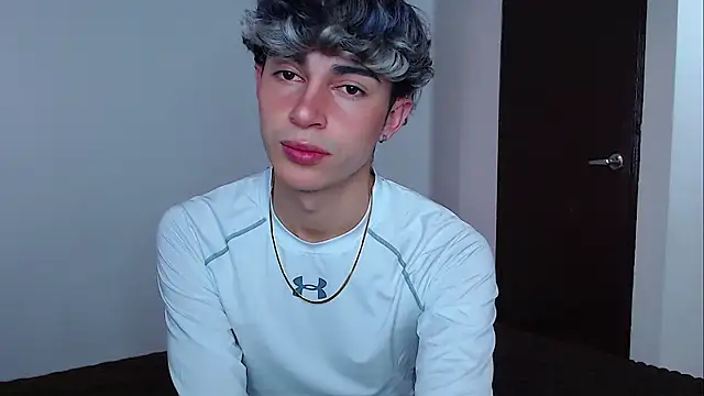 Snapshot of john_vichenso chatting on 11-14-25, 09:13 john vichenso online show from 11-14-25, 09:13