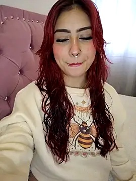 sarah lark  online show from 09-25-25, 12:09