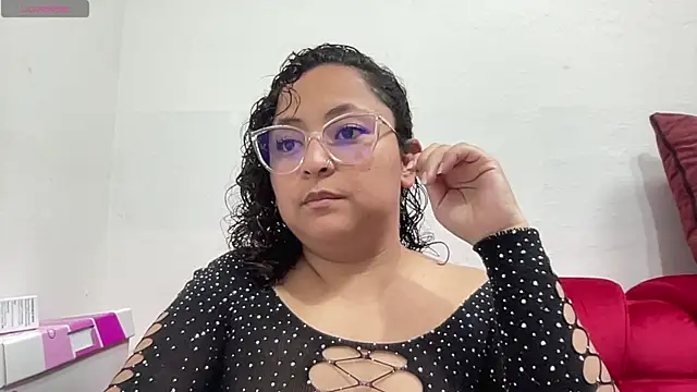 Sophiaburton online show from 09-16-25, 08:10
