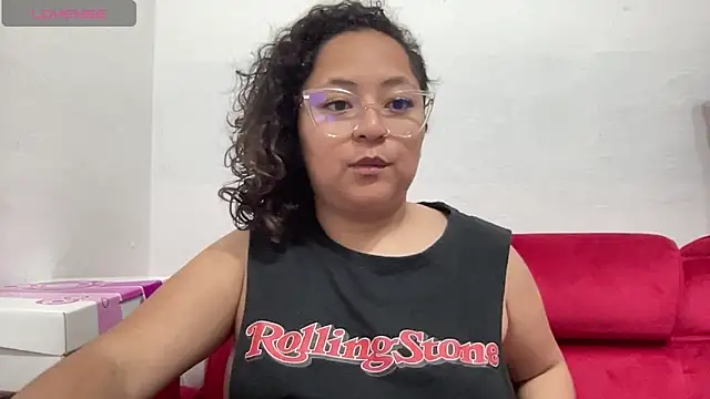 Sophiaburton online show from 09-19-25, 11:44