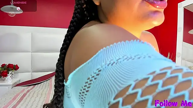 Snapshot of Michelle_Lewis_ chatting on 09-29-25, 01:05 Michelle Lewis online show from 09-29-25, 01:05