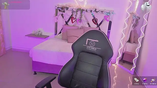 ZURY TAY online show from 10-30-25, 11:44