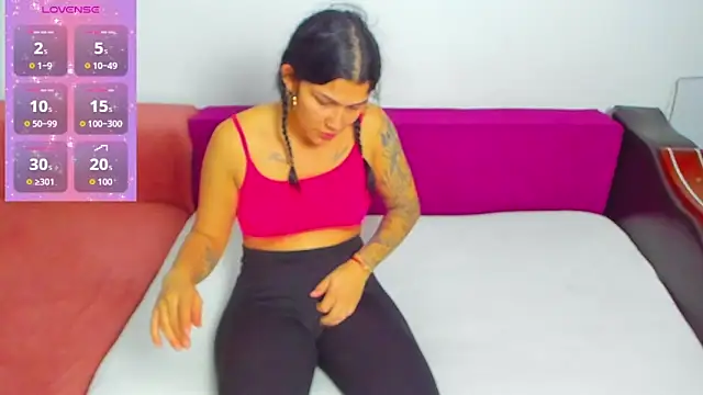 MiaKiittyy online show from 10-08-25, 04:37