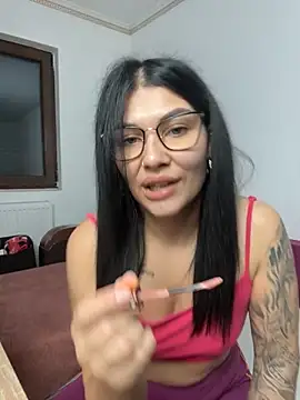 MiaKiittyy online show from 10-09-25, 04:38