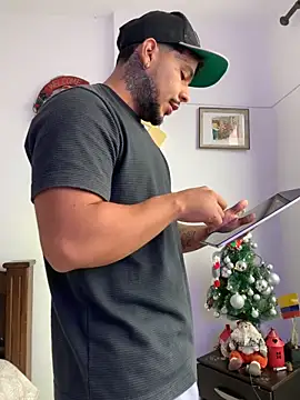 DeimonOficial online show from 12-20-25, 03:30