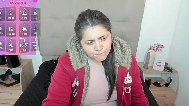 Snapshot of TifanyAmazinng chatting on 10-02-25, 12:23 TifanyAmazinng online show from 10-02-25, 12:23