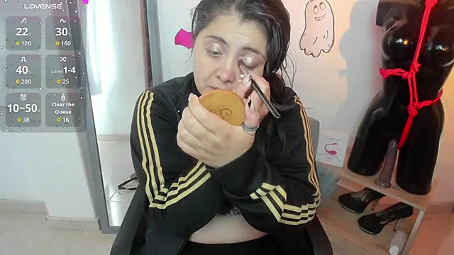 Snapshot of TifanyAmazinng chatting on 10-16-25, 12:17 TifanyAmazinng online show from 10-16-25, 12:17