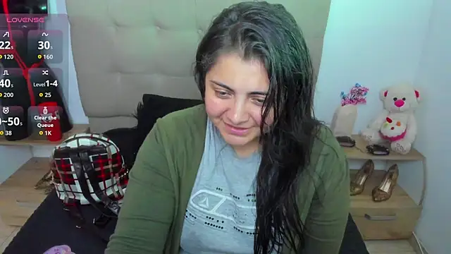 Snapshot of TifanyAmazinng chatting on 11-04-25, 12:26 TifanyAmazinng online show from 11-04-25, 12:26