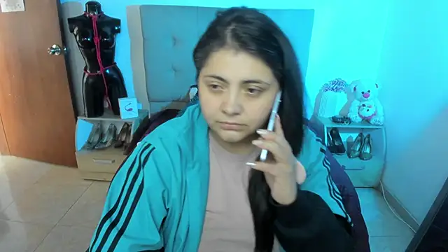 TifanyAmazinng online show from 12-15-25, 12:42