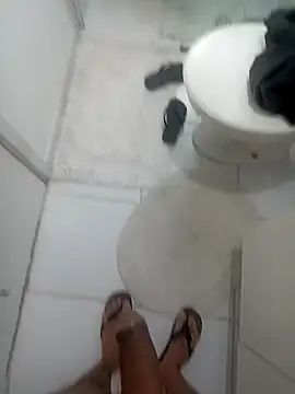 Snapshot of comobucetinhas chatting on 10-09-25, 06:50 comobucetinhas online show from 10-09-25, 06:50