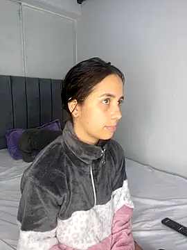 dalianataba online show from 10-21-25, 03:57