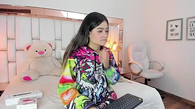 ValeriaPrado online show from 09-27-25, 08:03