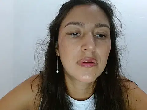 SarahFriendly online show from 06-20-26, 04:32