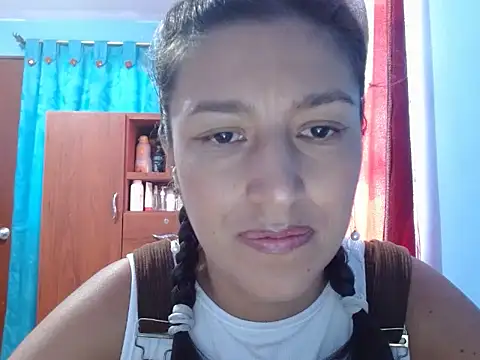 SarahFriendly online show from 06-23-26, 03:32