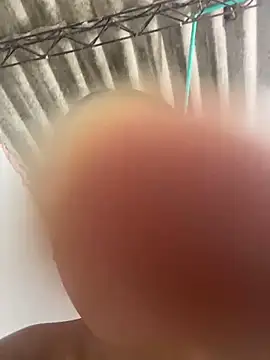 Snapshot of HadeSmit chatting on 10-29-25, 12:40 HadeSmit online show from 10-29-25, 12:40