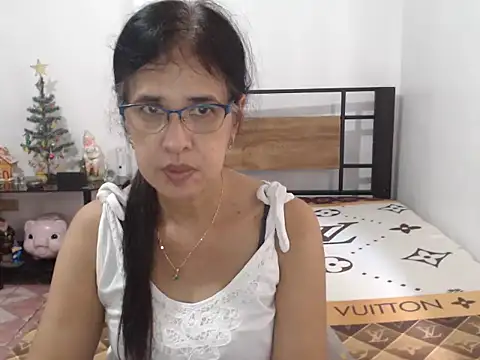 Prettysweetmum online show from 06-11-26, 06:22