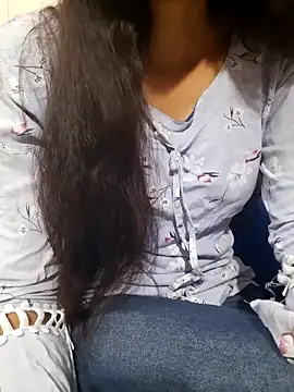 Snapshot of Aarti-kumri chatting on 11-03-25, 05:25 Aarti-kumri online show from 11-03-25, 05:25