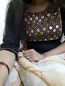 Snapshot of Aarti-kumri chatting on 02-07-26, 02:04 Aarti-kumri online show from 02-07-26, 02:04