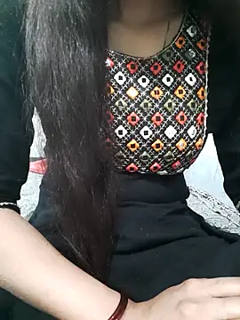 Snapshot of Aarti-kumri chatting on 02-15-26, 08:16 Aarti-kumri online show from 02-15-26, 08:16