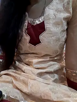 Aarti-kumri online show from 04-18-26, 08:31