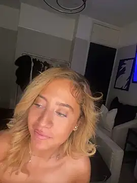 Aurorajadex online show from 10-18-25, 09:48