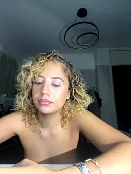 Aurorajadex online show from 10-26-25, 01:39